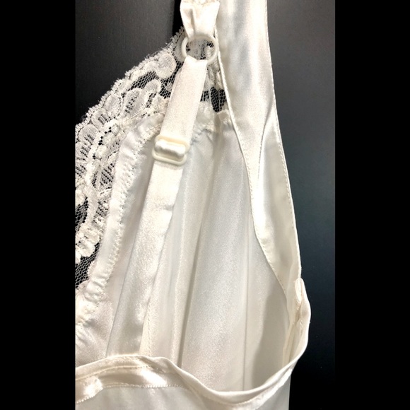 Victoria’s Secret ivory Satin  & Chiffon embellished sequin, lace chemise. Sz S - Picture 12 of 15